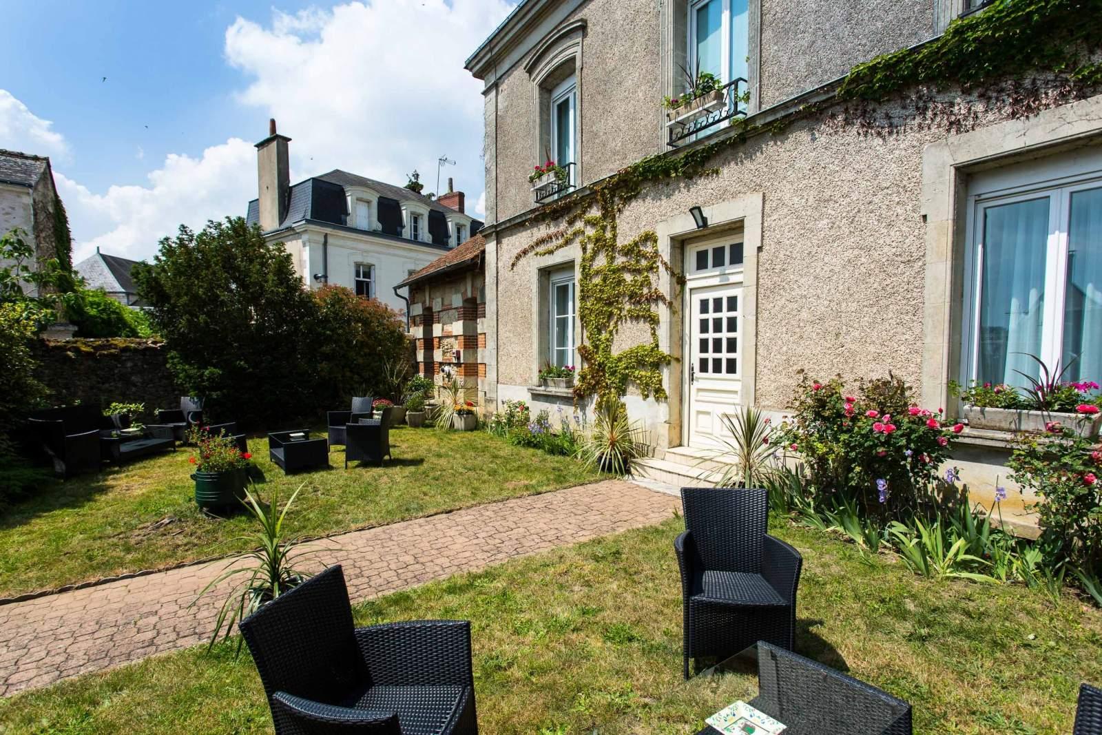 Logis Hotels Restaurant La Mere Hamard Semblançay Exteriér fotografie