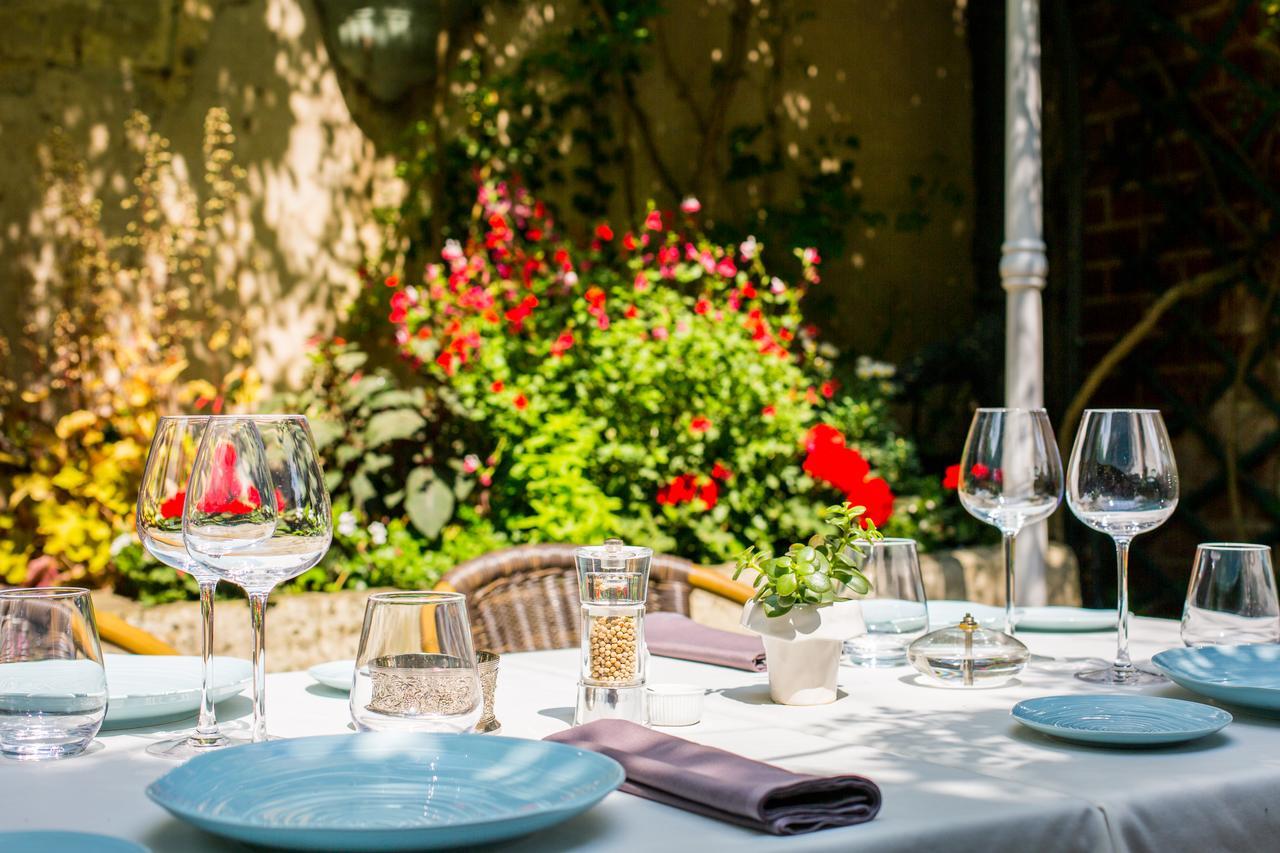 Logis Hotels Restaurant La Mere Hamard Semblançay Exteriér fotografie